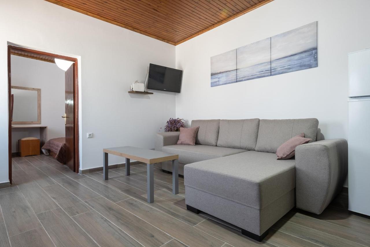 Ρίζες - Rizes Appartement Repanidhion Buitenkant foto